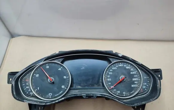 Audi A6 S6 C7 4G Speedometer (instrument cluster) 4G8920931E