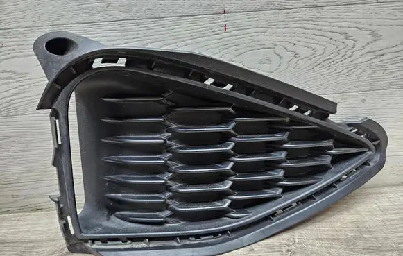 Hyundai i30 Front bumper lower grill 86564S0500