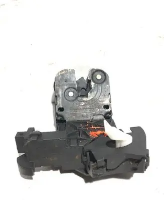 Audi Q7 4L Tailgate/trunk/boot lock/catch/latch 8P4827505B