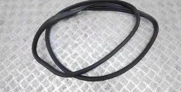 Volvo XC60 Front door rubber seal S1XMA