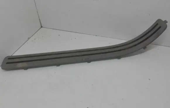 Volkswagen Touareg I Rear sill trim cover 7L0853793BE