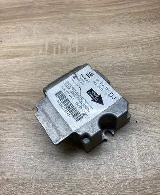 Opel Vectra B Airbag control unit/module 24416701
