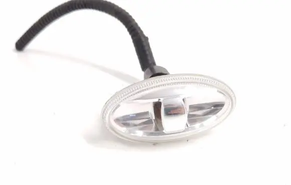 Peugeot 4007 Front fender indicator light