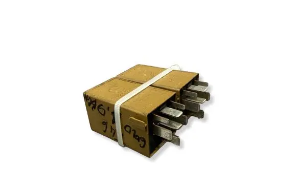 BMW 5 E39 Window control relay 61368384505