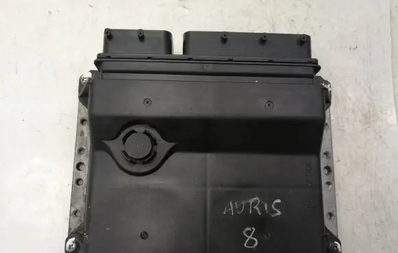 Toyota Auris 150 Engine control unit/module 8966102D91 MB1758009591