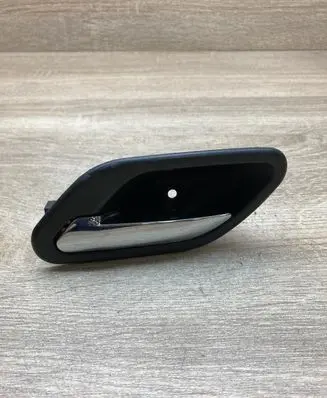 BMW 5 E39 Front door interior handle 7032925
