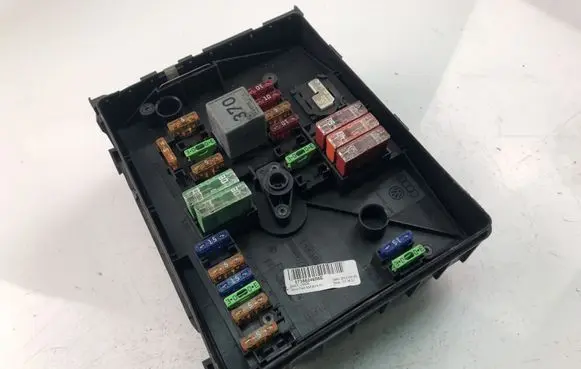 Skoda Octavia Mk1 (1U) Fuse box set 1K0937125A