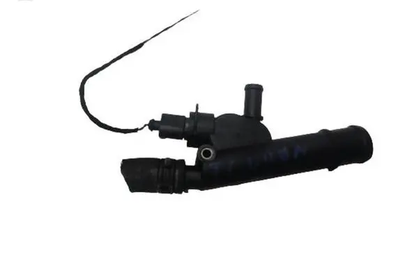 Volkswagen Touran I Engine coolant pipe/hose 038121132D