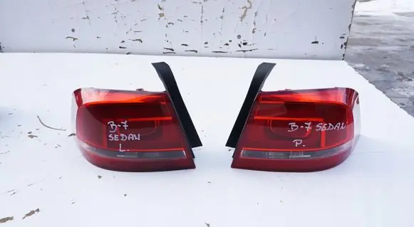Volkswagen PASSAT B7 Rear/tail lights