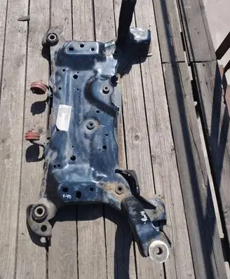Volvo V40 Front subframe 3351357 A15309FS0146