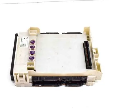 Toyota RAV 4 (XA50) Central body control module 8273042890A