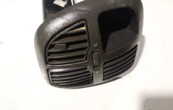 Skoda Octavia Mk1 (1U) Dash center air vent grill