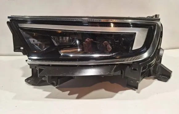 Opel Mokka B Headlight/headlamp 9847939680