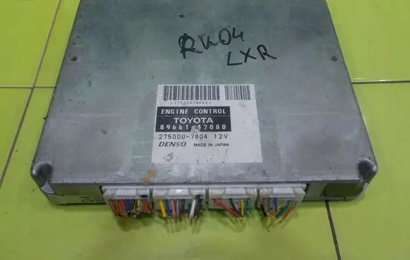 Toyota Prius (NHW20) Engine control unit/module 8966147080 RP110