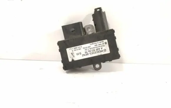 Mercedes-Benz B W245 Glow plug pre-heat relay 6401530479 A6401530479