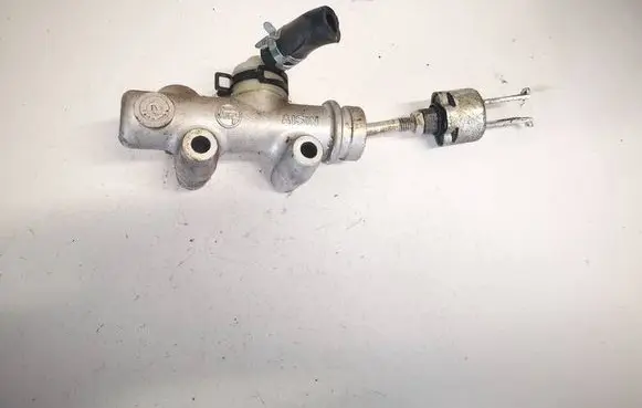 Clutch master cylinder