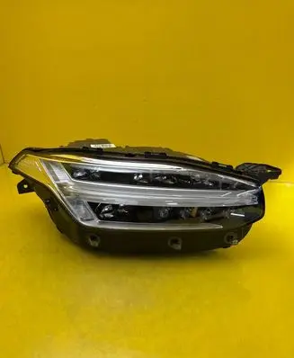 Volvo XC90 Headlight/headlamp 31655808