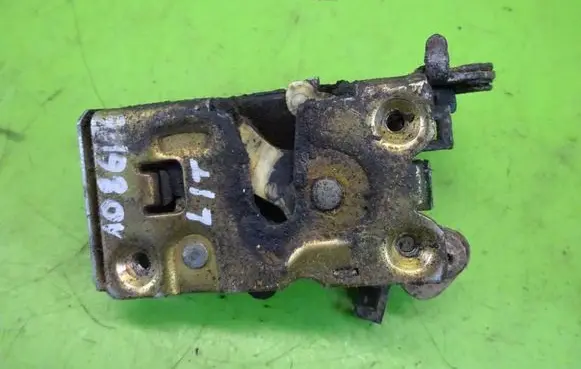Jeep Cherokee Rear door lock