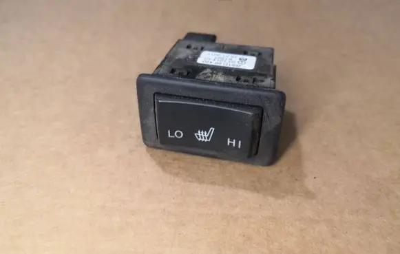 Mazda 6 Seat heating switch GS1D66420 03101410