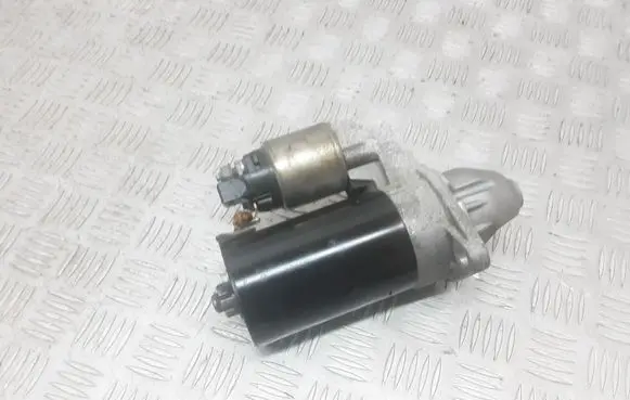 BMW 5 F10 F11 Starter motor 7638194