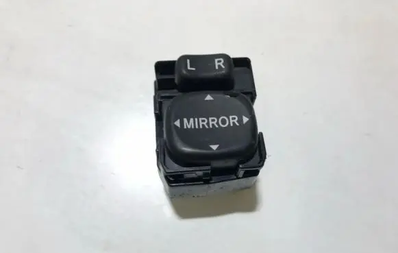 Toyota Corolla E120 E130 Wing mirror switch 183574