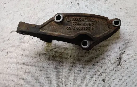 Volkswagen Transporter - Caravelle T4 Engine mounting bracket 02B409905M