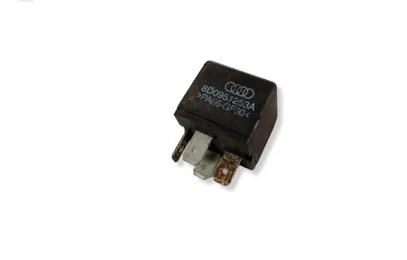 Audi Q7 4L Other relay 8D0951253A