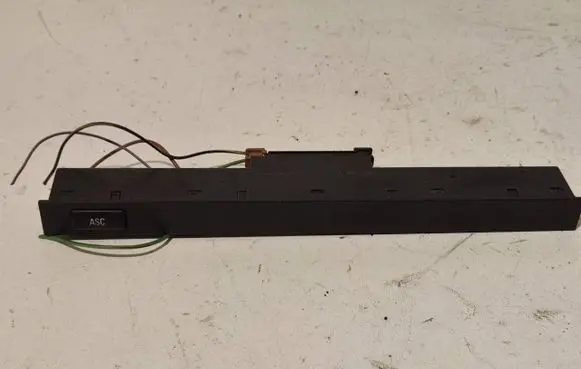 BMW 5 E39 ESP (stability program) switch 61318373707 110187 03742031