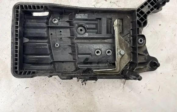 Audi Q3 F3 Battery box tray 5QF915325B