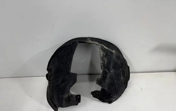 Audi A6 C7 Front wheel arch liner splash guards 4G0821133F