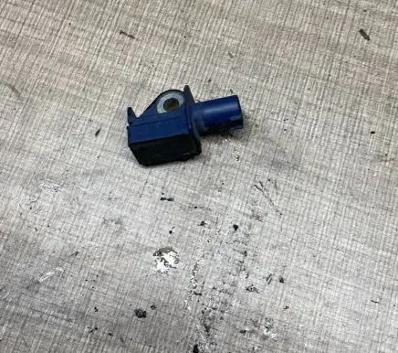 Mercedes-Benz C W204 Airbag deployment crash/impact sensor A2128204926 5WK43872