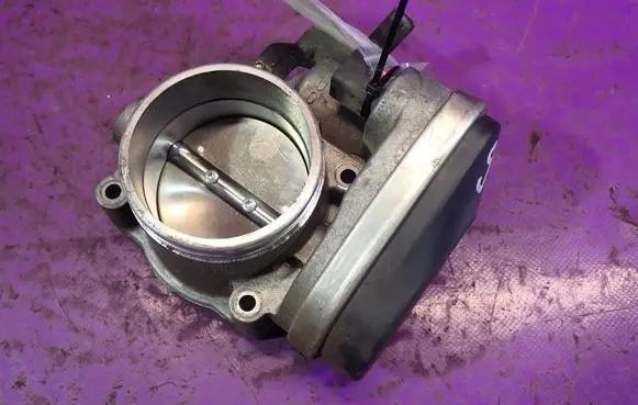 BMW 3 E46 Throttle body valve