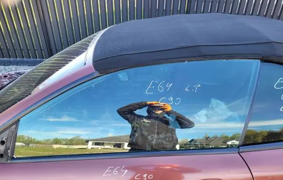 BMW 6 E63 E64 Sliding door window/glass