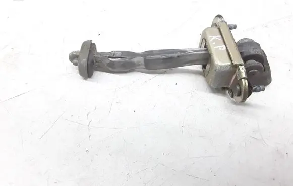 Ford Mondeo Mk III Front door check strap stopper