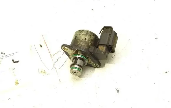 Ford Mondeo MK IV Fuel pressure regulator 