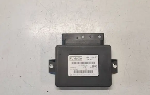 Volvo XC60 Hand brake control module 31341542