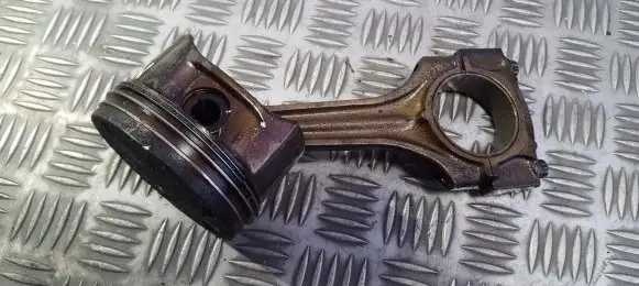 Mercedes-Benz S W140 Piston with connecting rod