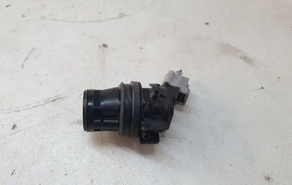 Toyota RAV 4 (XA40) Windscreen/windshield washer pump 8533071010