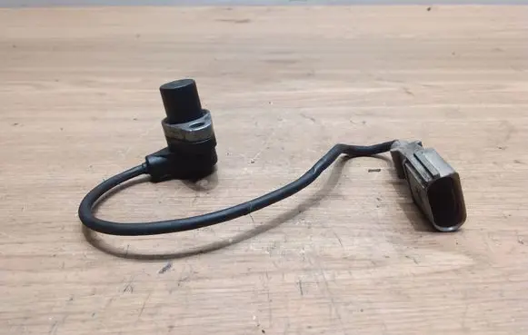 Audi A6 S6 C6 4F Crankshaft position sensor 06A906433E