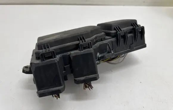 Jaguar E-Pace Fuse module M8D214A073AA