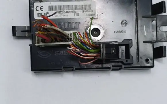 Renault Trafic II (X83) Comfort/convenience module P8200461558K 281127746A UCHN3
