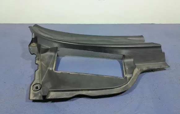 Mini One - Cooper Coupe R56 Wiper trim 2751210