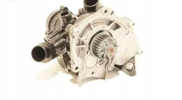 Volkswagen Scirocco Water pump 06L121012H 06L121111M CYM