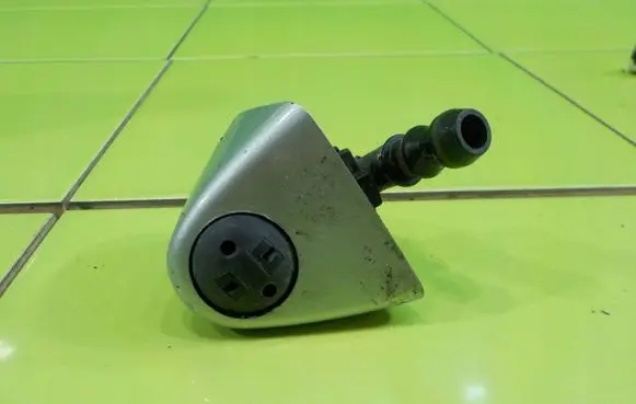 BMW X5 E53 Headlight washer pump PRZOD