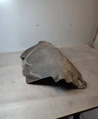 BMW 3 F30 F35 F31 Heat shield in engine bay 781083905