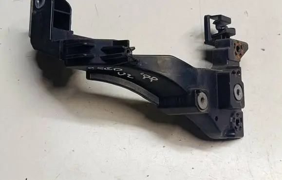 KIA Ceed Headlight/headlamp mounting bracket ET015EU2 ET015E