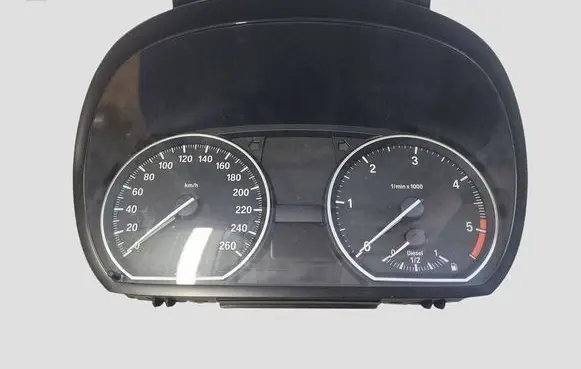 BMW 1 E81 E87 Speedometer (instrument cluster) 102495585 1024955 916682302