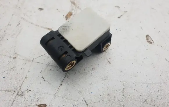 BMW X3 E83 Airbag deployment crash/impact sensor 6911003 65776911003 0285003900