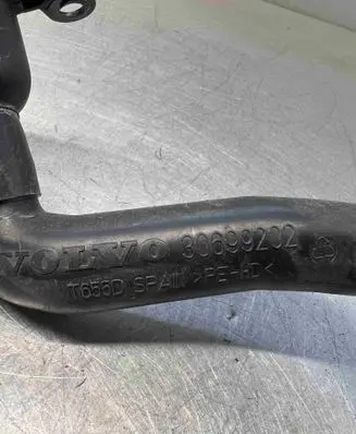 Volvo S70 V70 V70 XC Window washer liquid tank fill tube 30699202