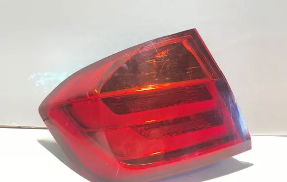 BMW 3 F30 F35 F31 Tailgate rear/tail lights H373727830242N1 7372783 103611121